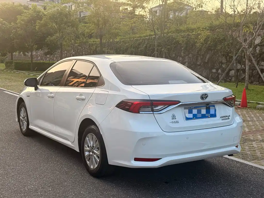 Toyota Corolla — миниатюра 7