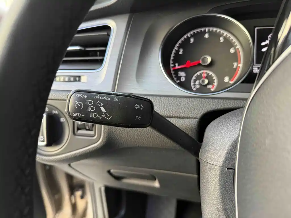 Volkswagen Golf — миниатюра 8