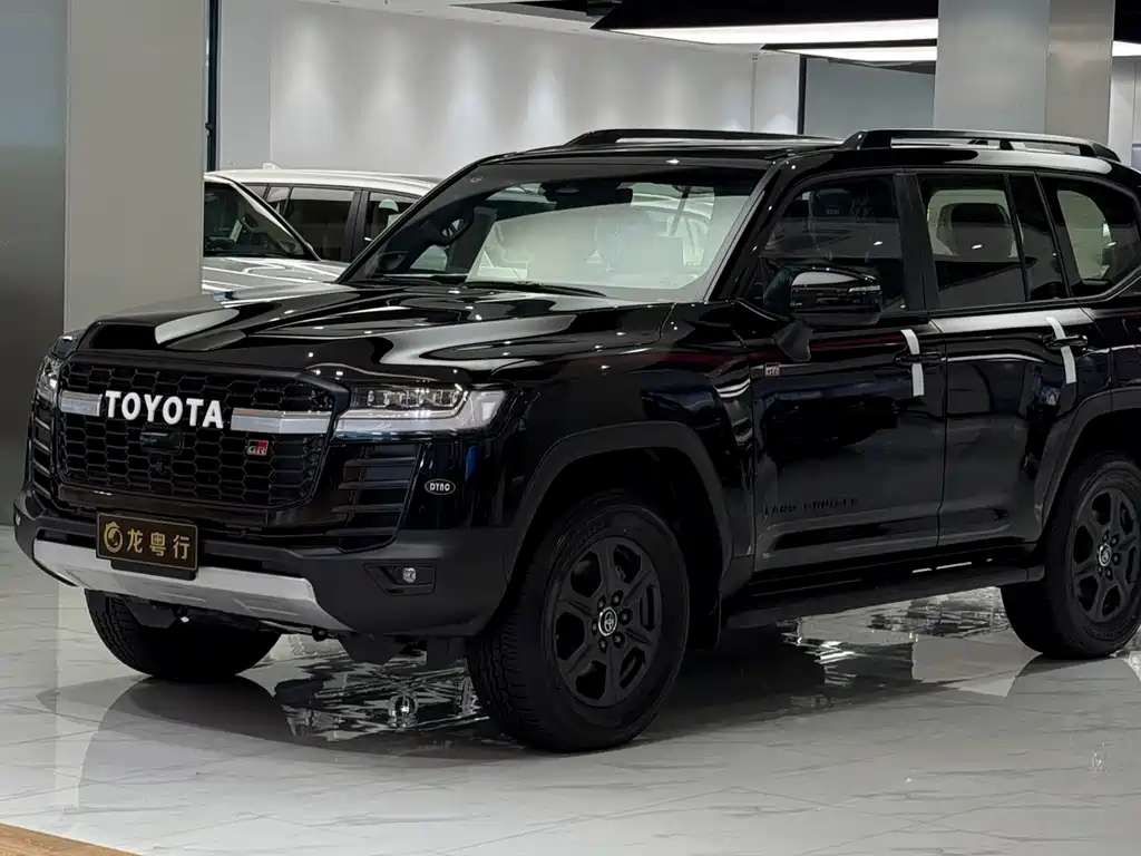 Toyota Land Cruiser LC300 2025 3.3T