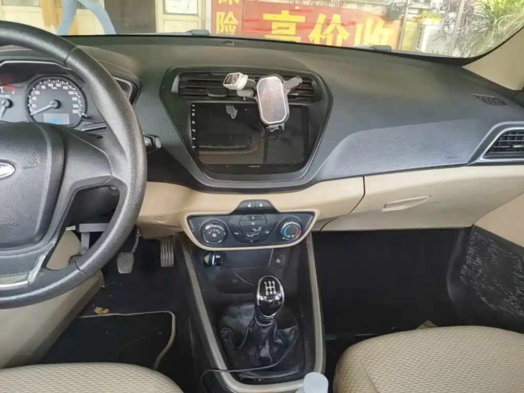 Ford Escort — миниатюра 13