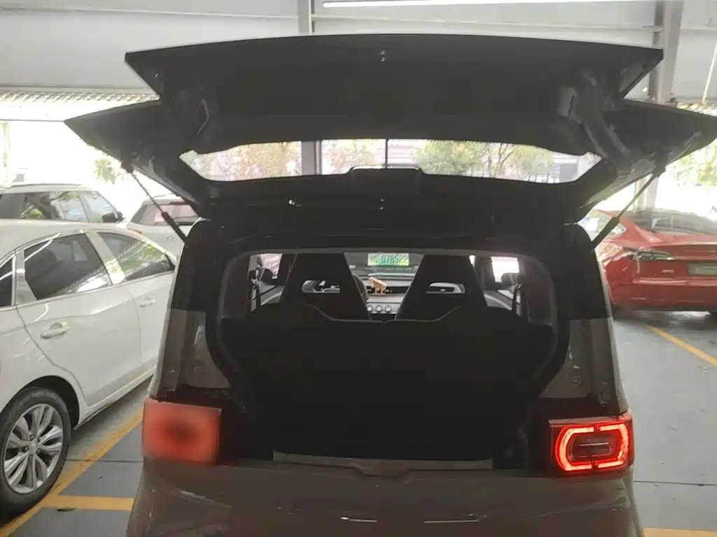 Wuling MINIEV — миниатюра 19