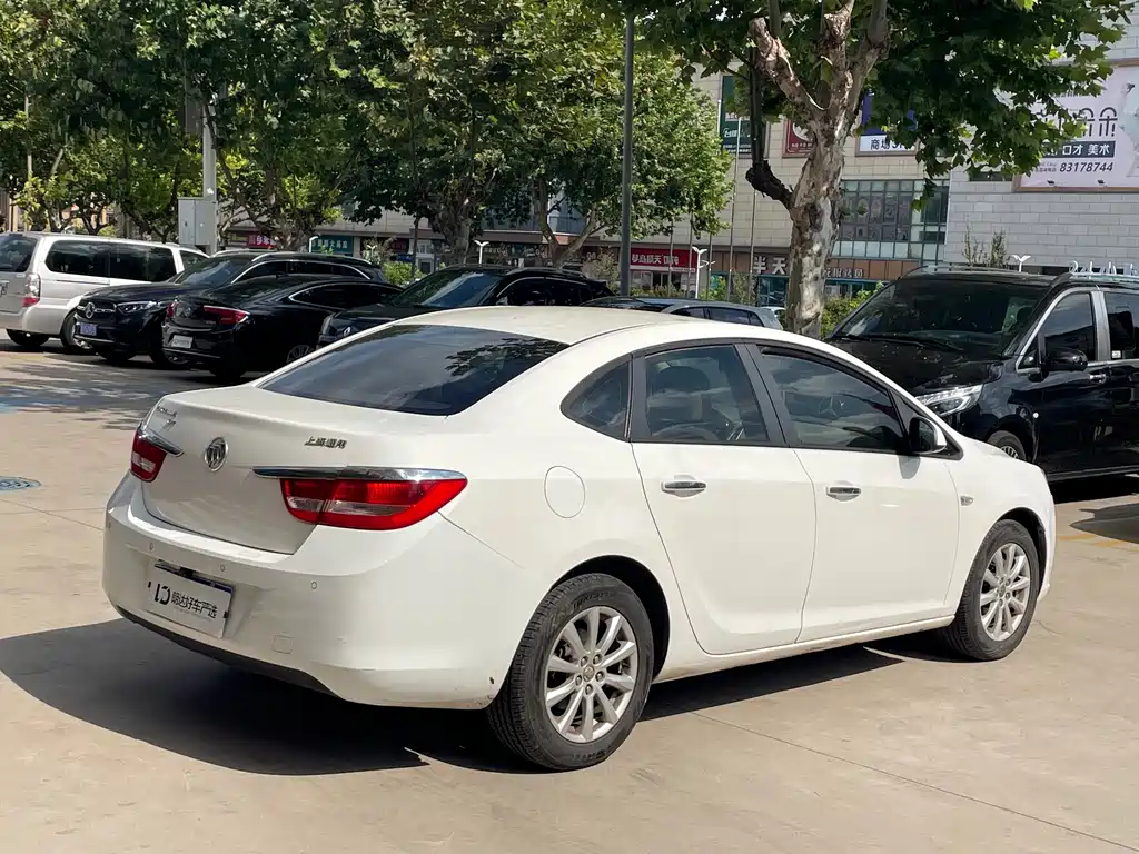 Buick Excelle — миниатюра 7