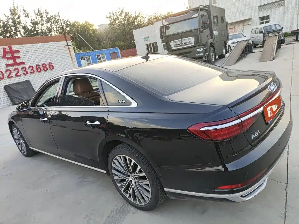 Audi A8 — миниатюра 9