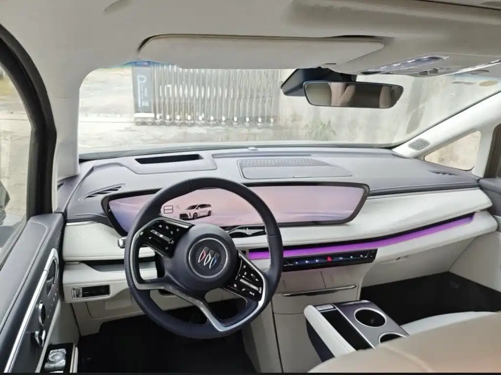 Buick GL8 Hybrid — миниатюра 6