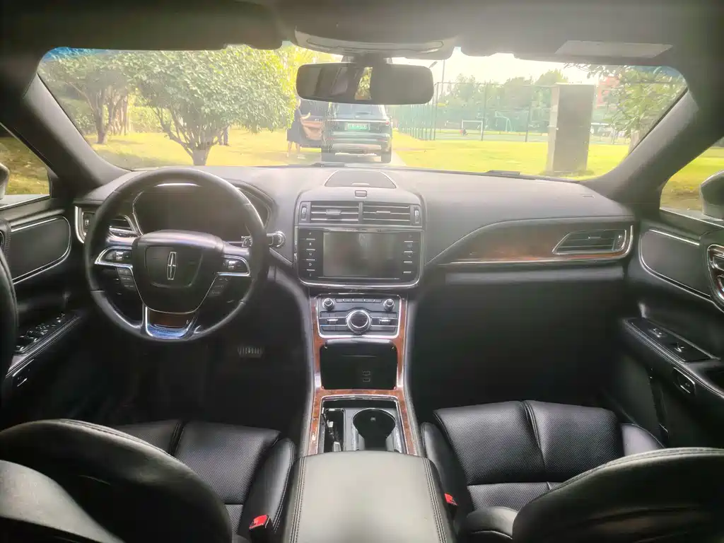 Lincoln Continental — миниатюра 14