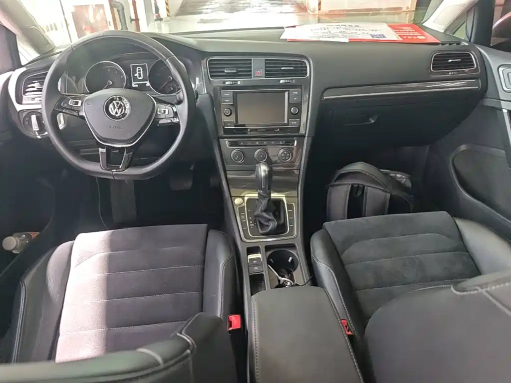 Volkswagen Golf — миниатюра 10