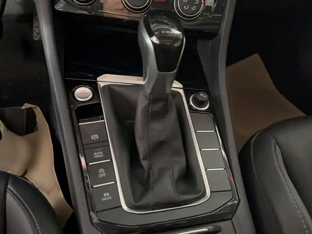 Volkswagen Sagitar — миниатюра 9