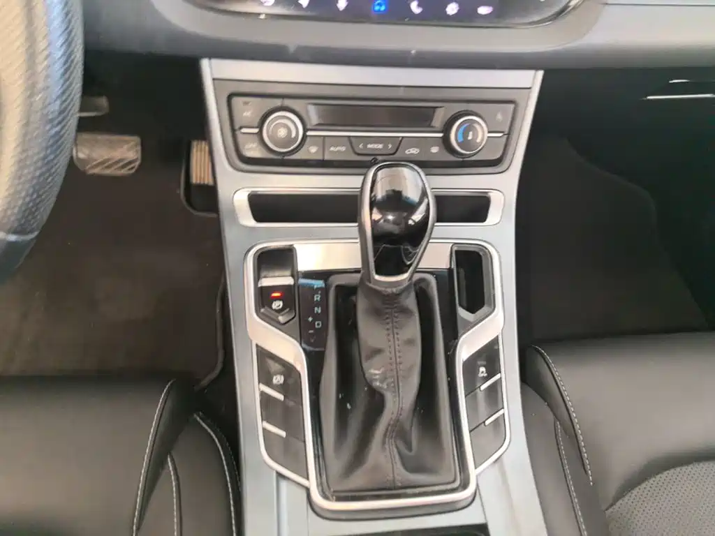Geely Emgrand — миниатюра 14