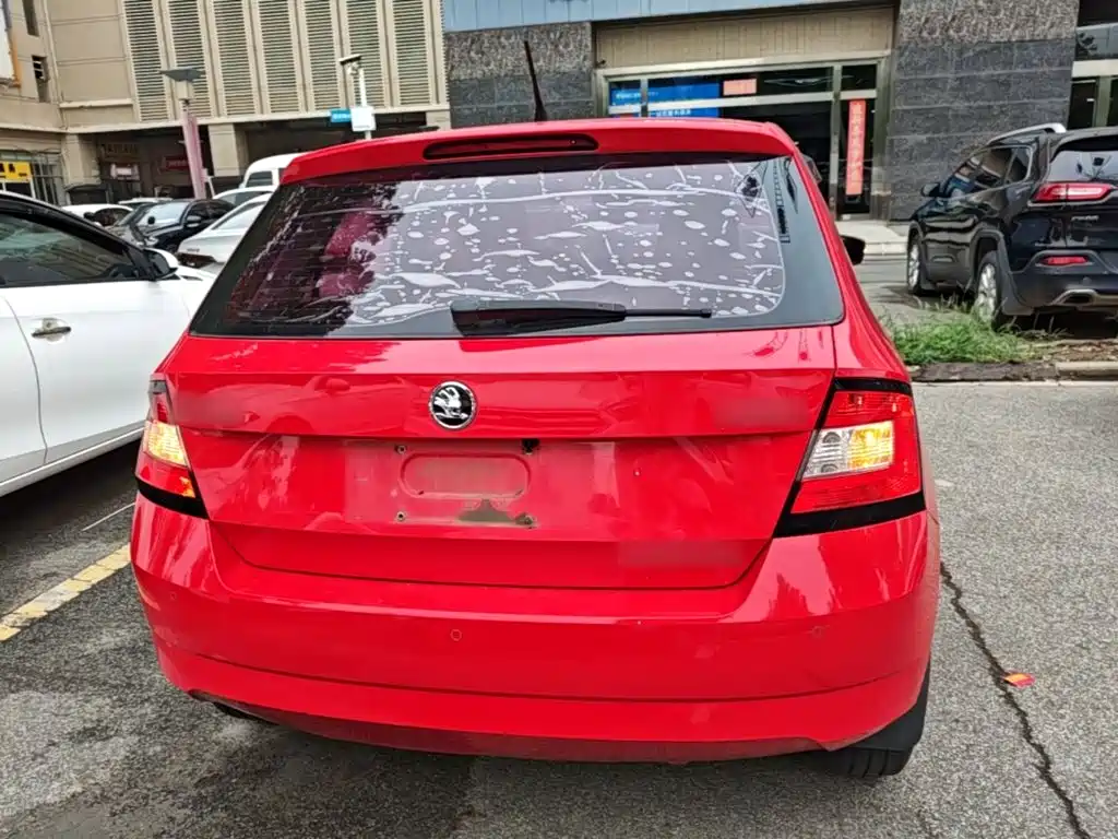 Skoda Fabia — миниатюра 6