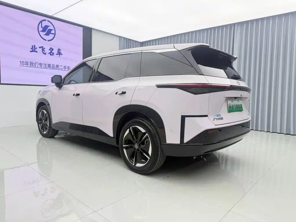 Toyota bZ3X — миниатюра 6
