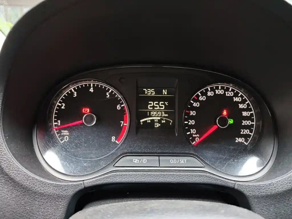 Volkswagen Polo — миниатюра 8