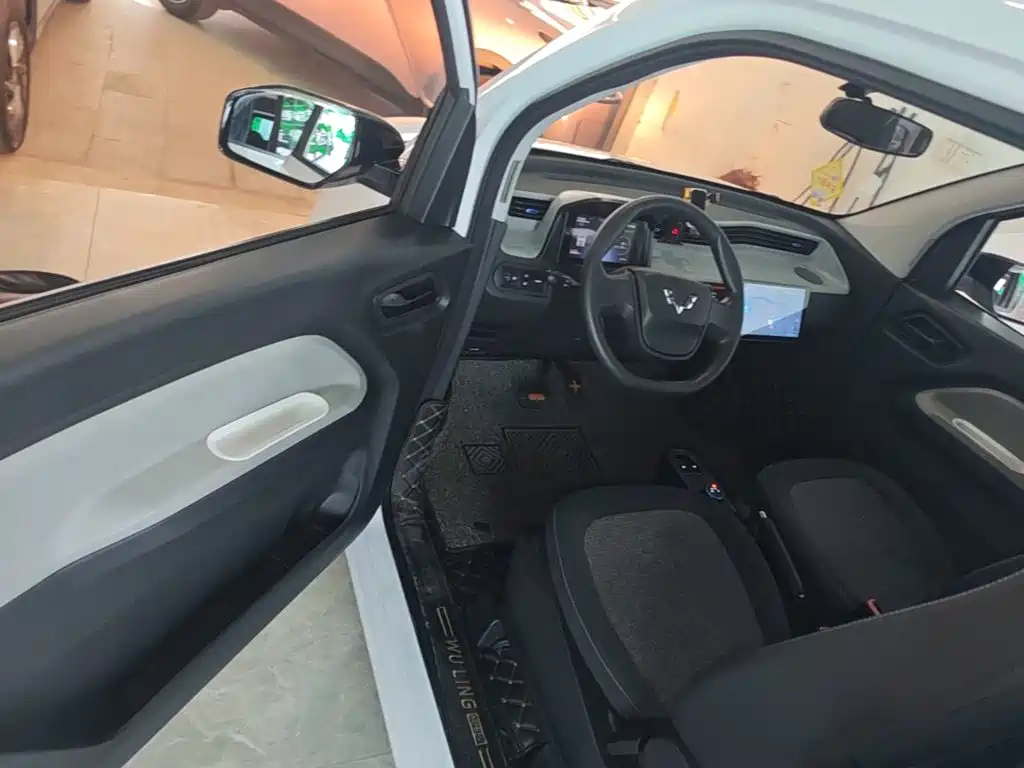Wuling MINIEV — миниатюра 16