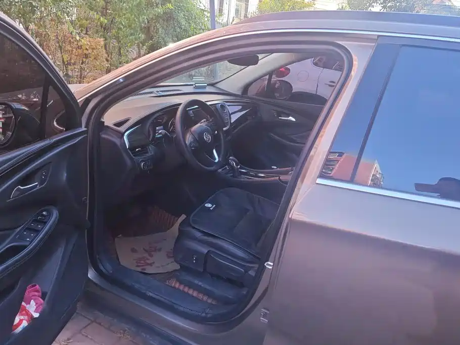 Buick Envision Plus — миниатюра 9