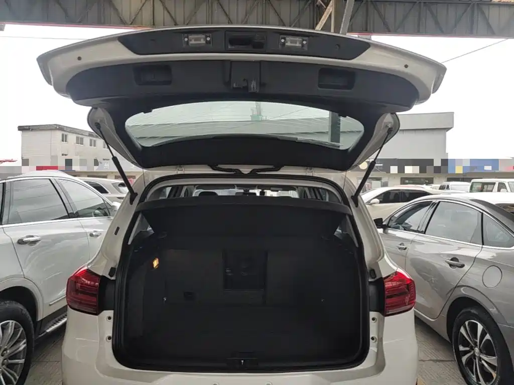 Volkswagen Tiguan — миниатюра 19