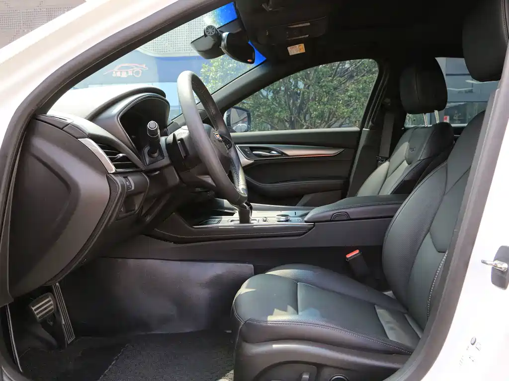 Cadillac CT5 — миниатюра 13