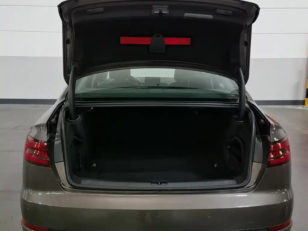 Audi A4L — миниатюра 16