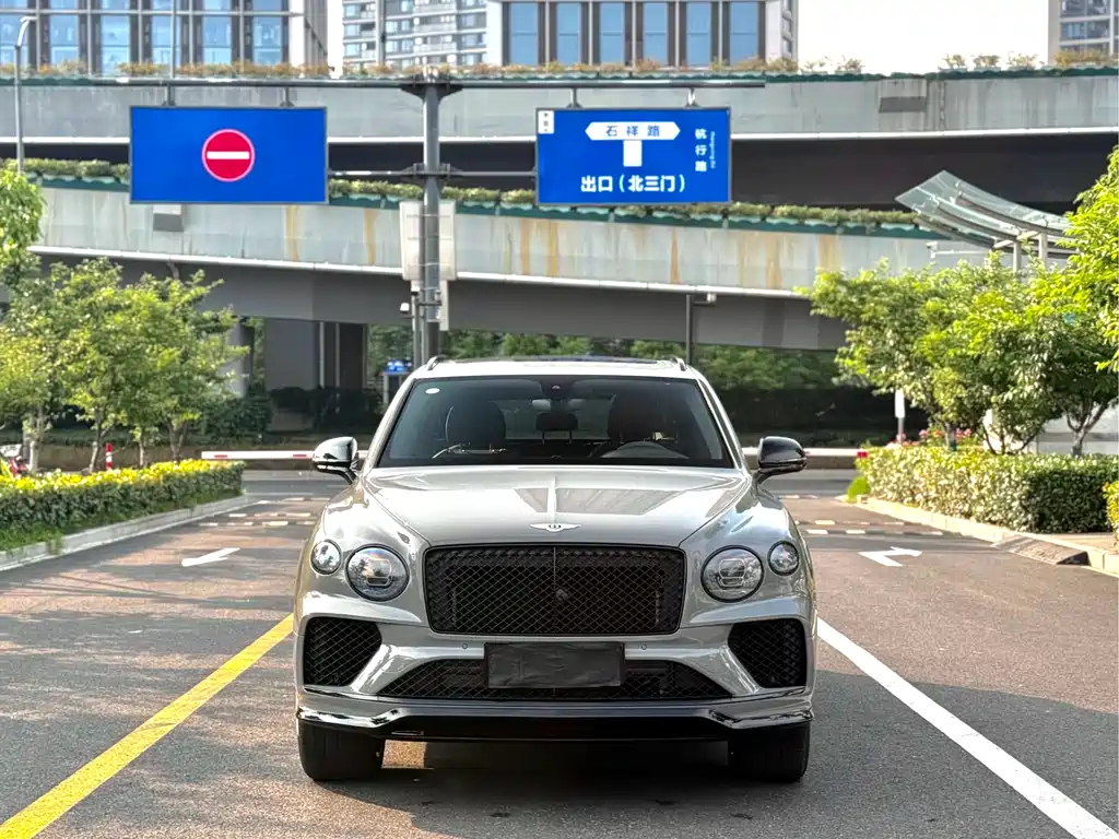 Bentley Bentayga 2023
