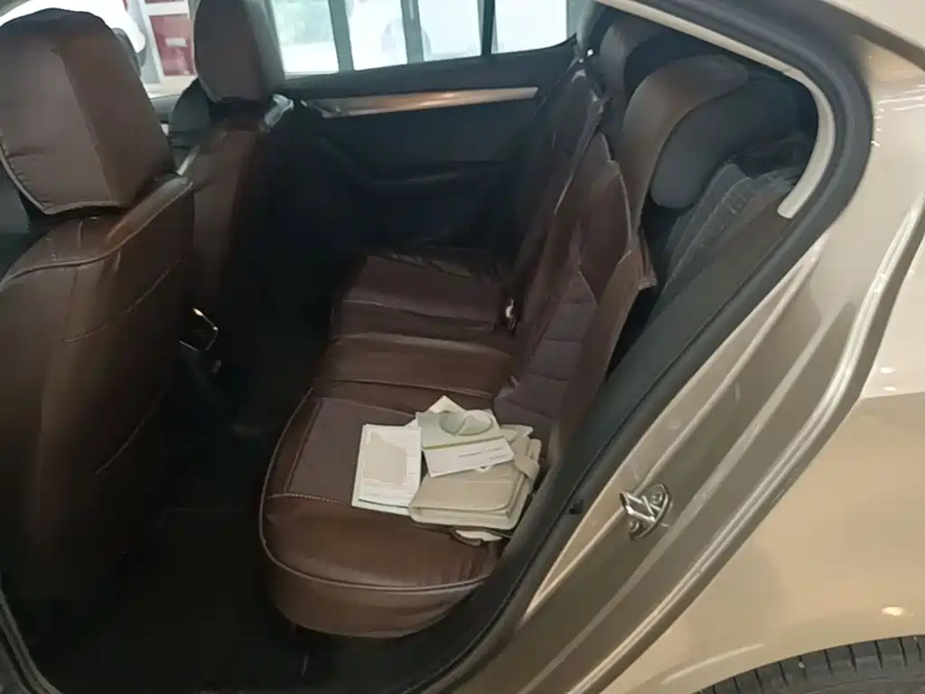 Skoda Octavia — миниатюра 17