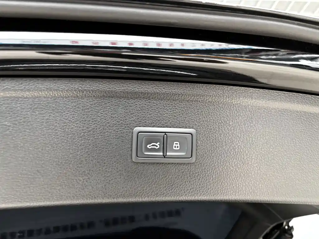 Audi Q5L — миниатюра 28