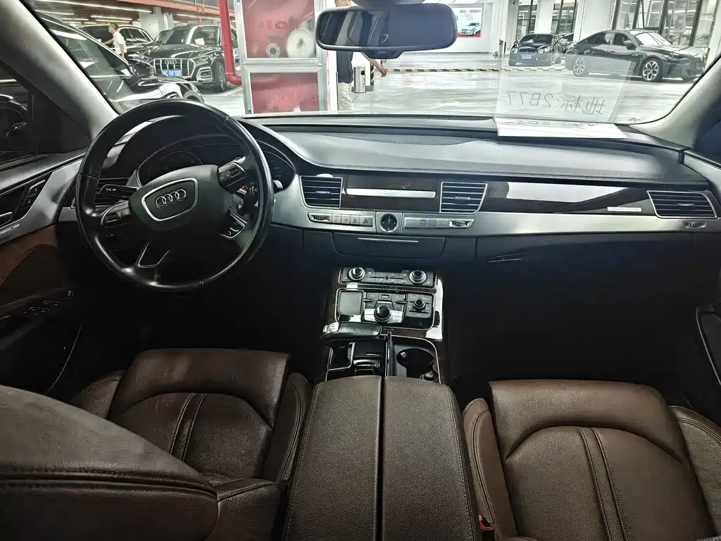 Audi A8 — миниатюра 9