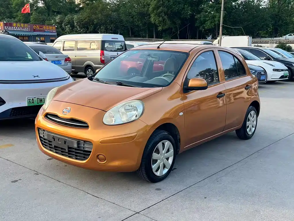 Nissan March 2014