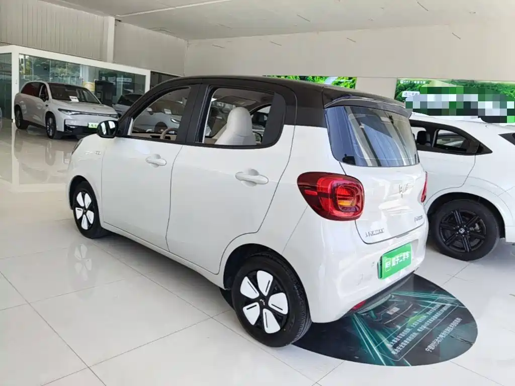 Wuling MINIEV — миниатюра 5