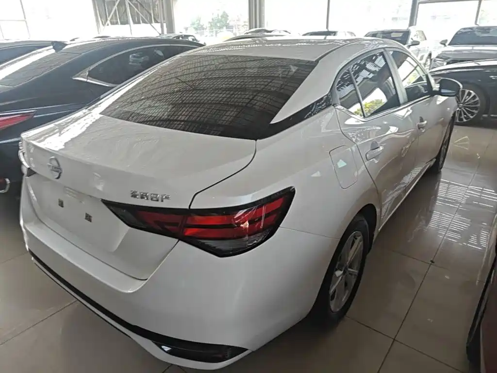 Nissan Sylphy — миниатюра 7