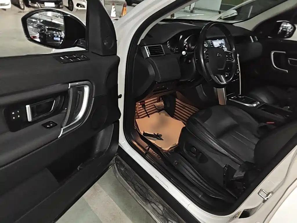 Land Rover Discovery Sport — миниатюра 16