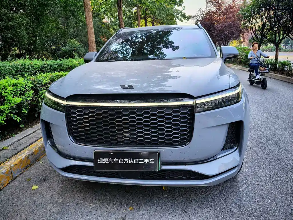 Li Auto Li ONE — миниатюра 2