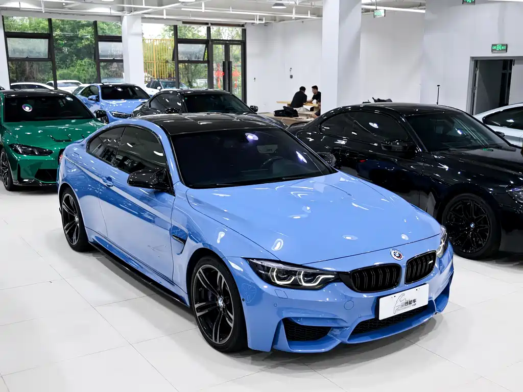 BMW M4 — миниатюра 3