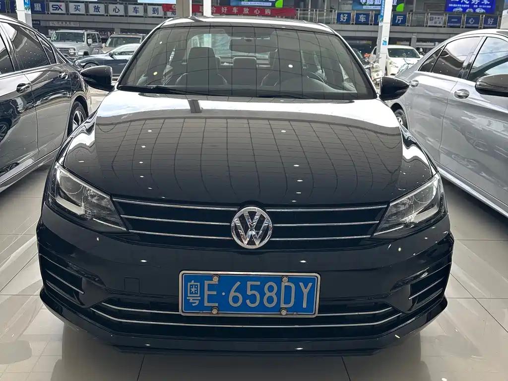 Volkswagen Sagitar — миниатюра 2