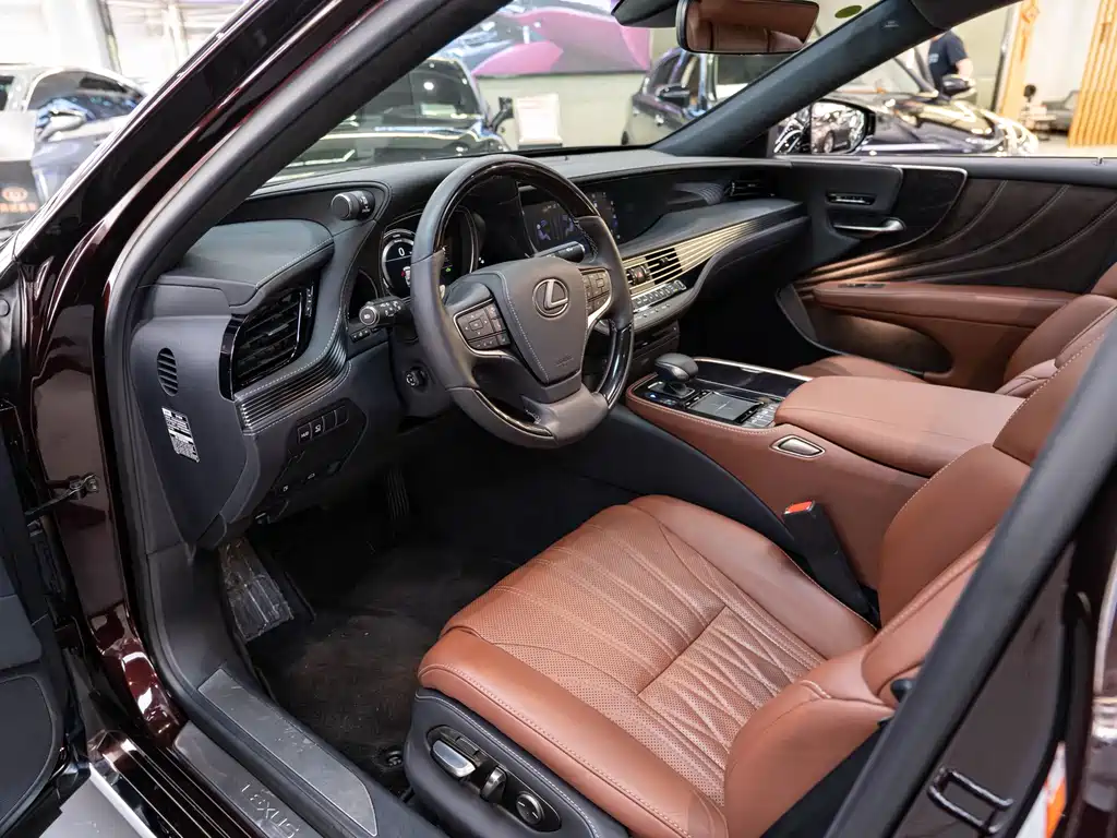 Lexus LS 2018 500h Executive V