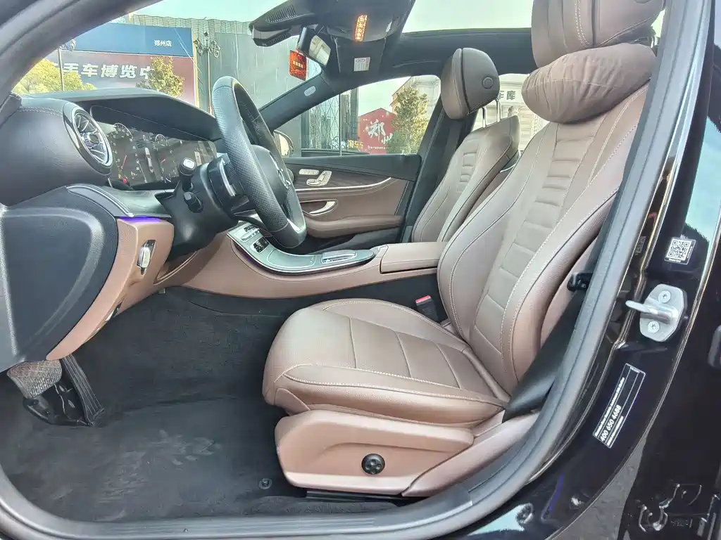 Mercedes-Benz E-Class — миниатюра 15