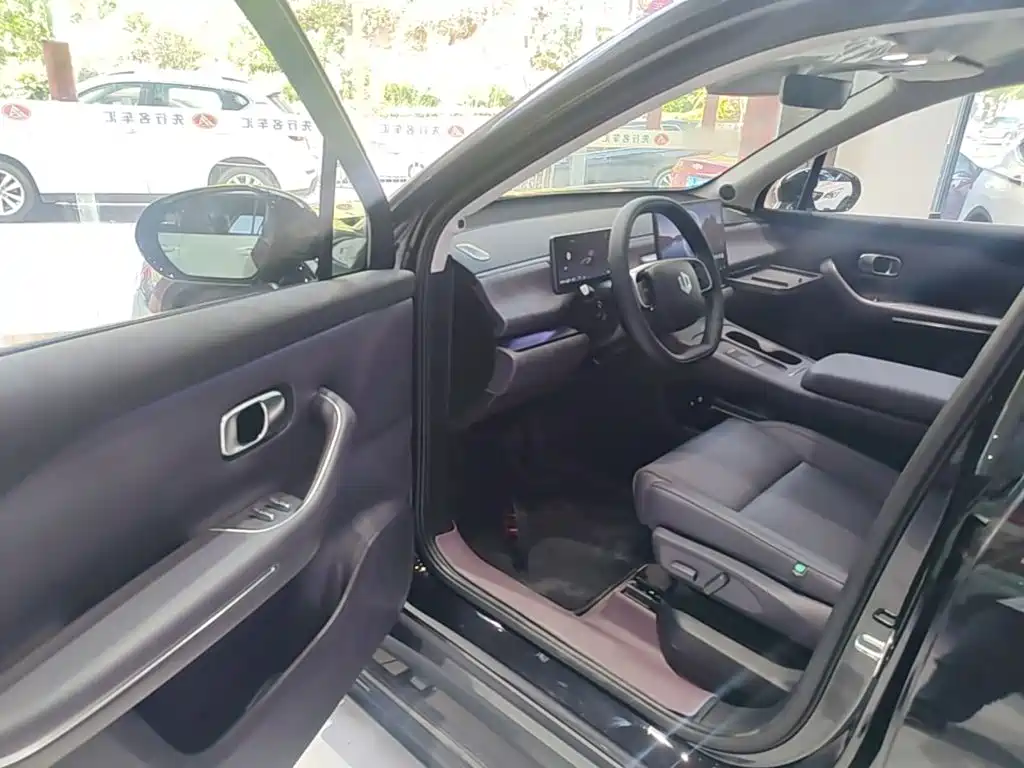 Leapmotor Leapmotor C16 — миниатюра 16