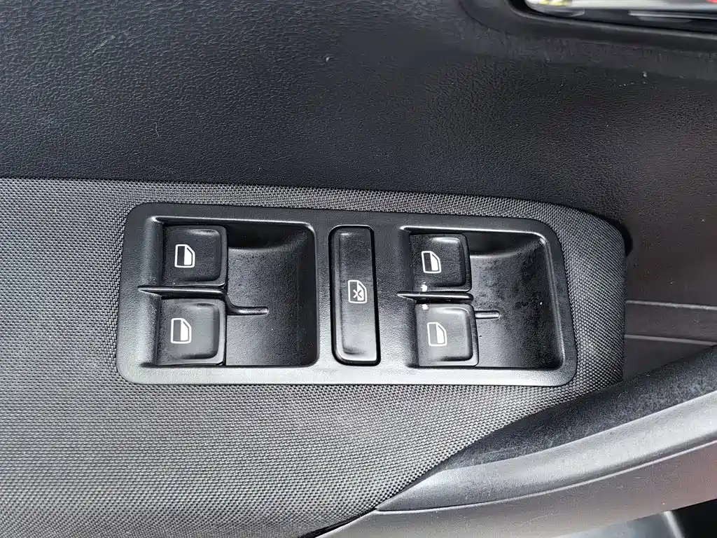 Volkswagen Polo — миниатюра 9