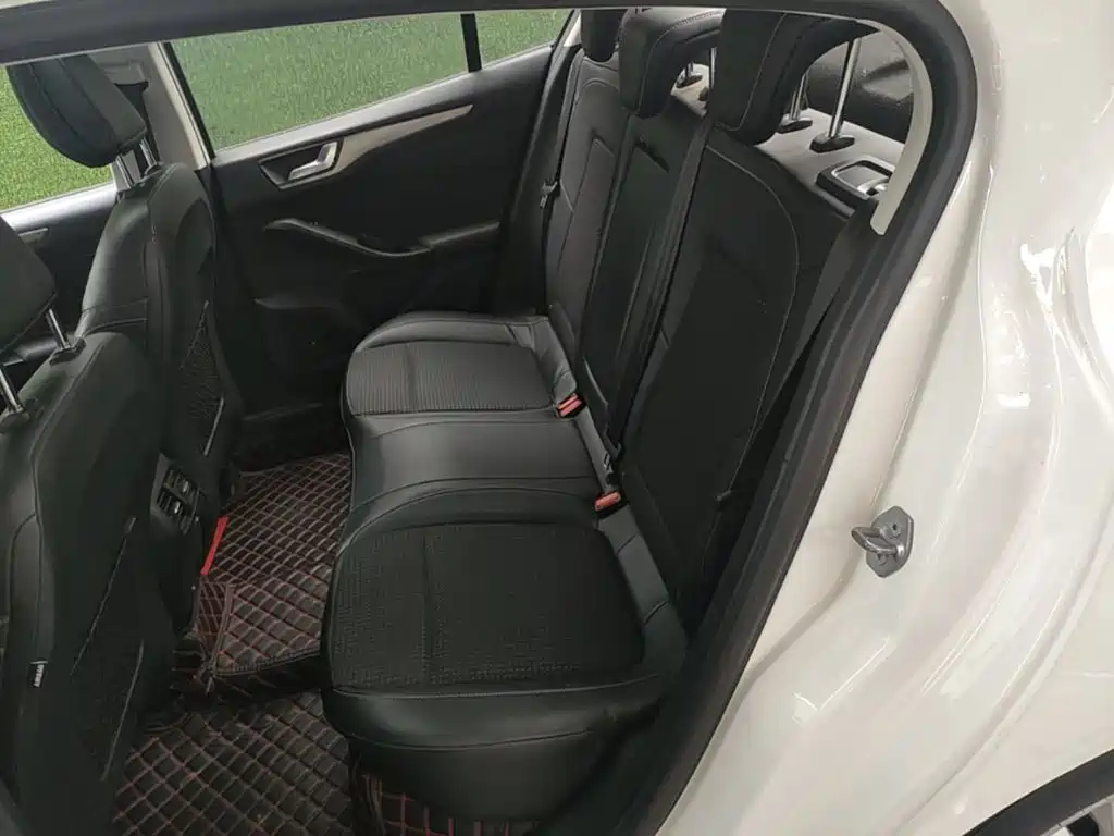 Ford Focus — миниатюра 17