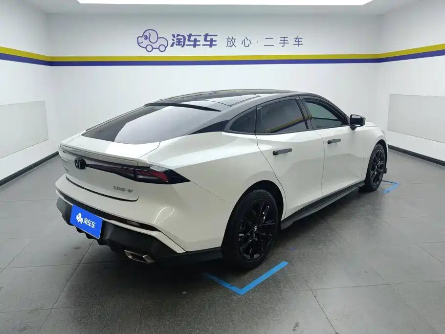 Changan UNI-V — миниатюра 3