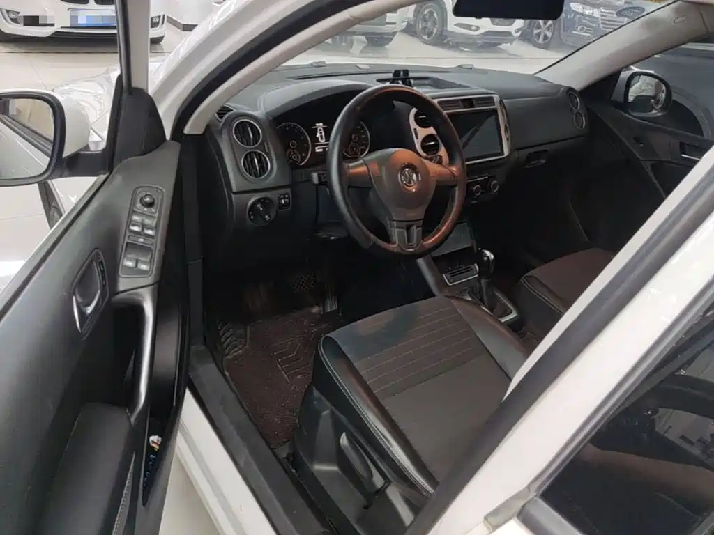 Volkswagen Tiguan — миниатюра 16