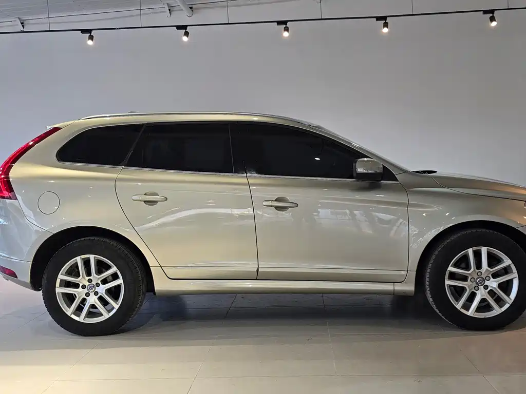 Volvo XC60 — миниатюра 8