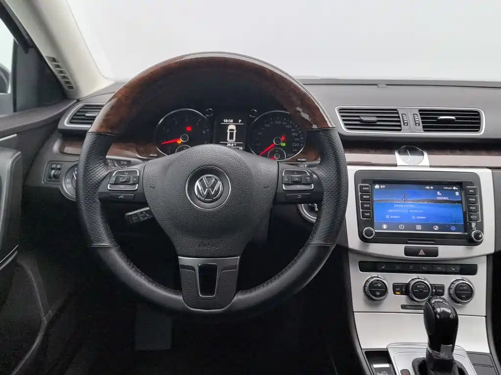 Volkswagen Magotan (Import) — миниатюра 11