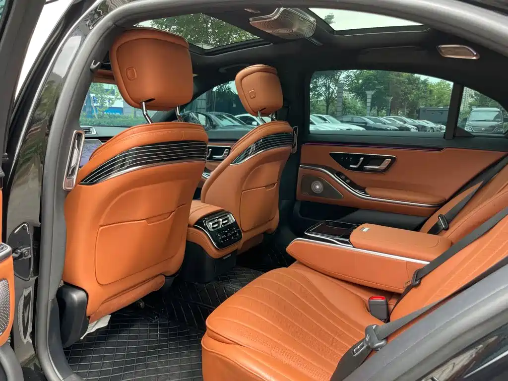 Mercedes-Benz S-Class — миниатюра 13