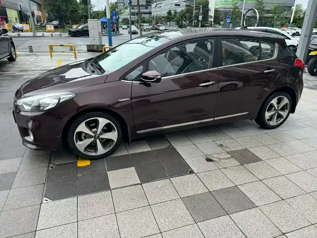 Kia K 3 S 2014 1.6 L ATPremium — фото 1