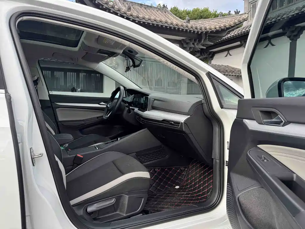 Volkswagen Golf — миниатюра 10