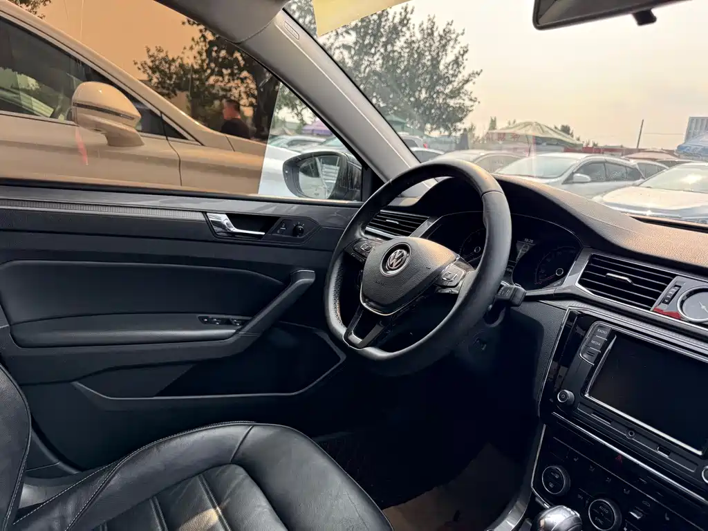 Volkswagen Passat — миниатюра 13