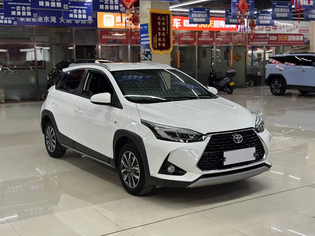 Toyota Yaris L — миниатюра 3