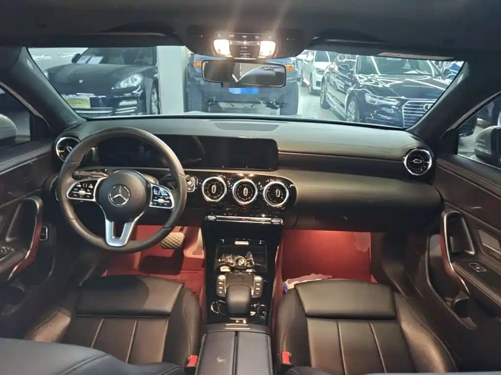 Mercedes-Benz A-Class — миниатюра 10