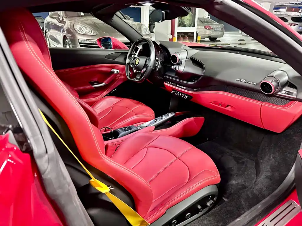 Ferrari F8 — миниатюра 7