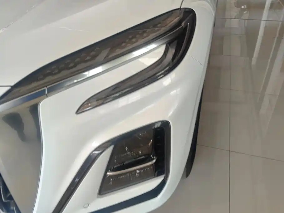 Hongqi Hongqi HS3 PHEV — миниатюра 5