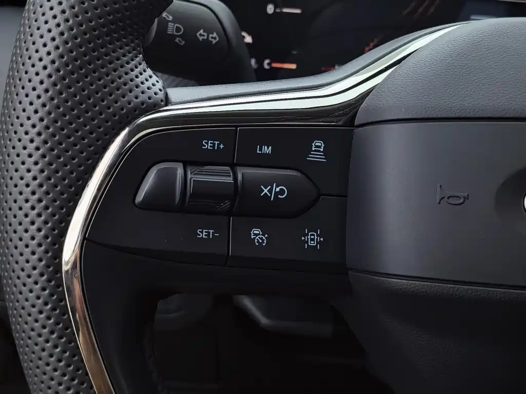 Ford Mondeo — миниатюра 28