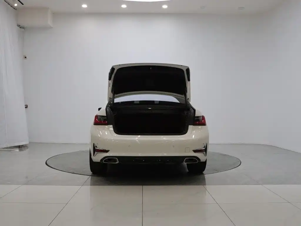 BMW 3 Series — миниатюра 9